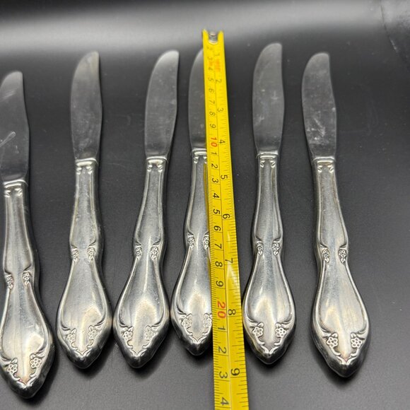 6 Oneida Stainless Steel Berkeley Pattern Dinner Knives 8.50" Floral Design - Picture 2 of 3